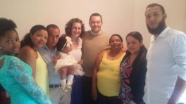 v.l.: Vanessa, meine Gastschwester, Fabio (Pate), der Pfarrer, meine Gastmum, Nalia und Mateo (auch Paten)