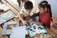 Estefania hat auch viele Buchspenden organisiert und die Kids hatten großen Spaß an den Büchern :)